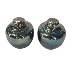 Vintage International Silver Wm. Rogers Salt Pepper Shakers Silver-Plated